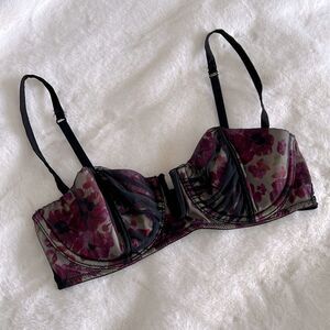 Vintage retro Victorias Secret black mesh floral bra 34C
